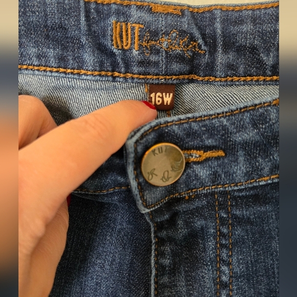 Kut From the Kloth Busted Knee Jeans Size 16W - Picture 4 of 4